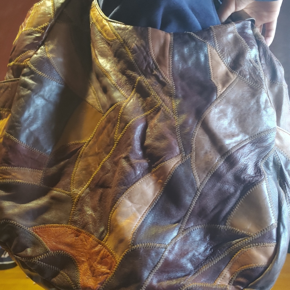 Oversized leather patchwork purse - Picture 4 of 4